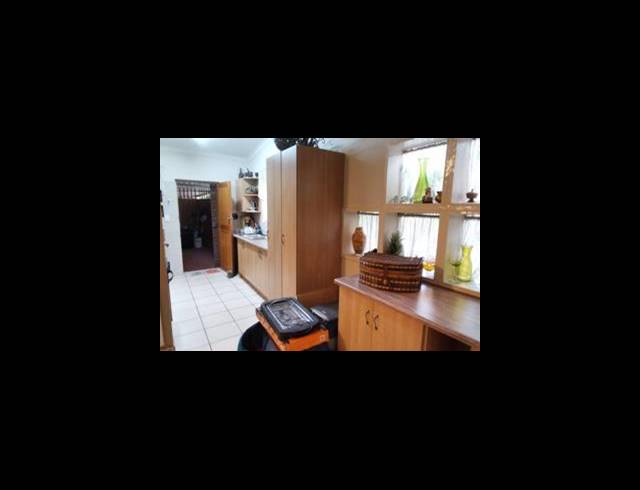 2 BEDROOM TOWNHOUSE FOR SALE IN CLARINA